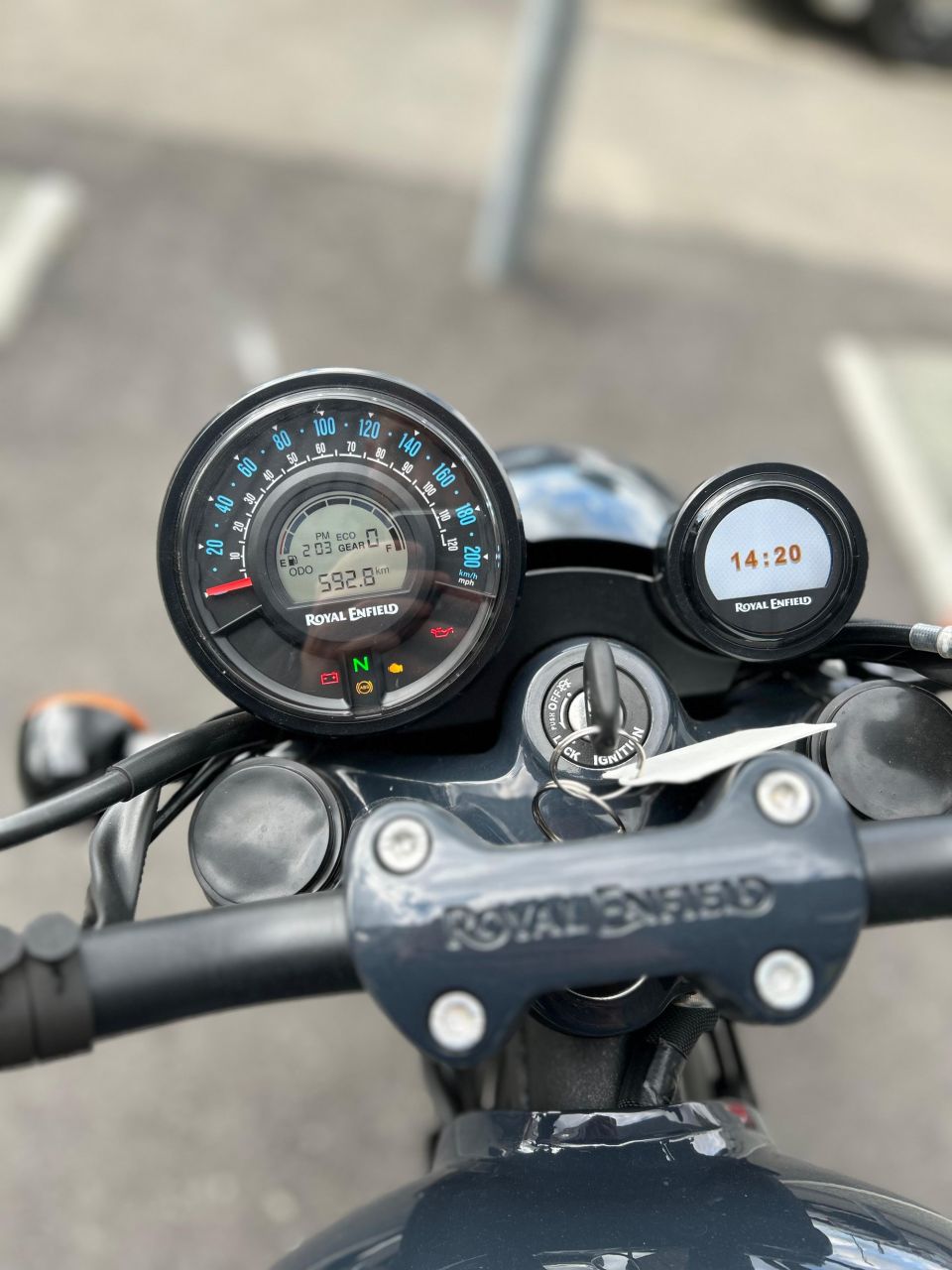 ROYAL ENFIELD SHOTGUN 650 4