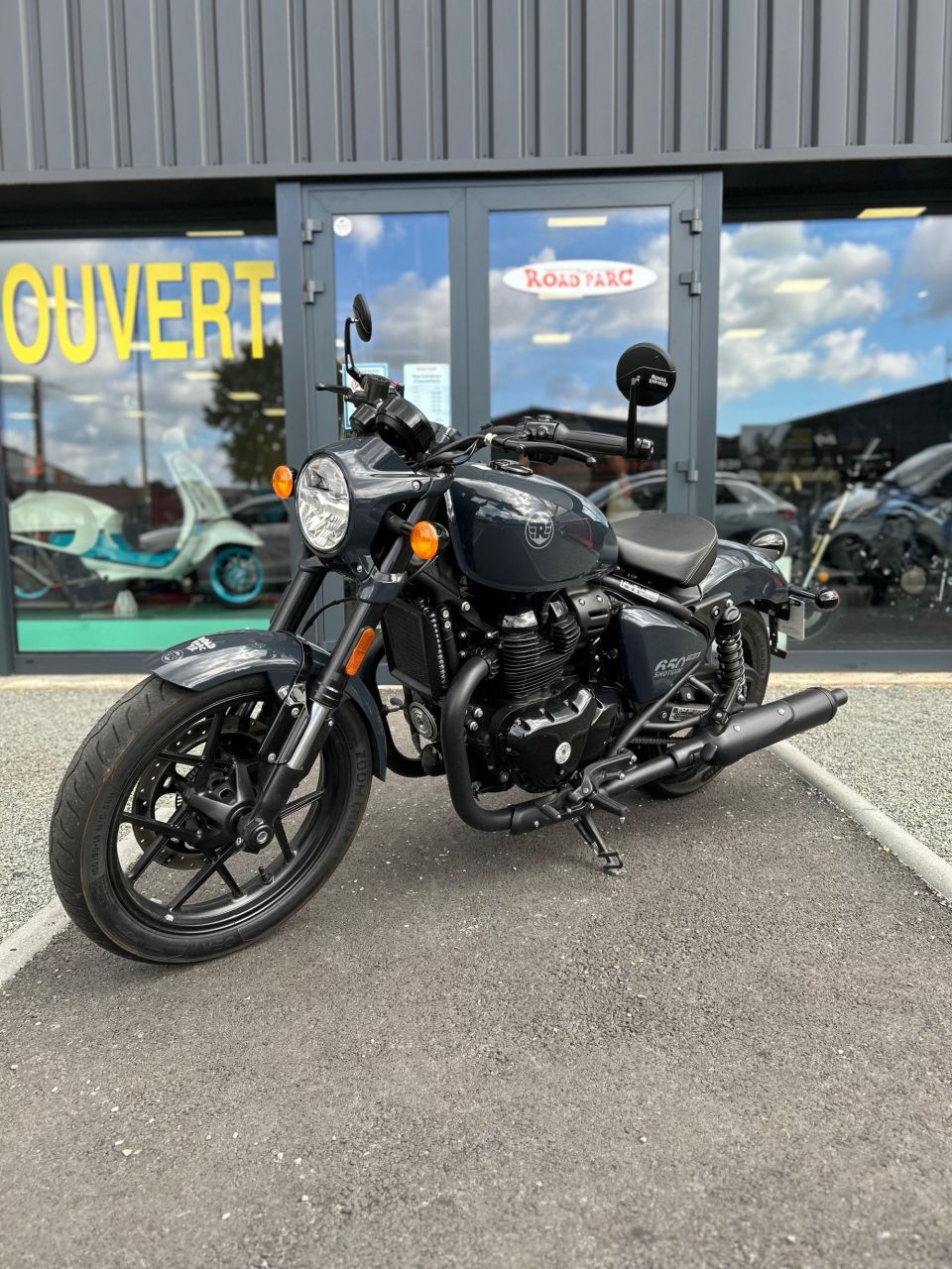 ROYAL ENFIELD SHOTGUN 650 4