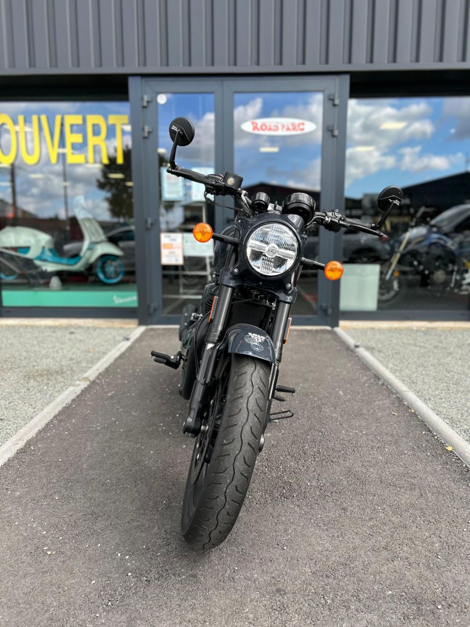 ROYAL ENFIELD SHOTGUN 650 4