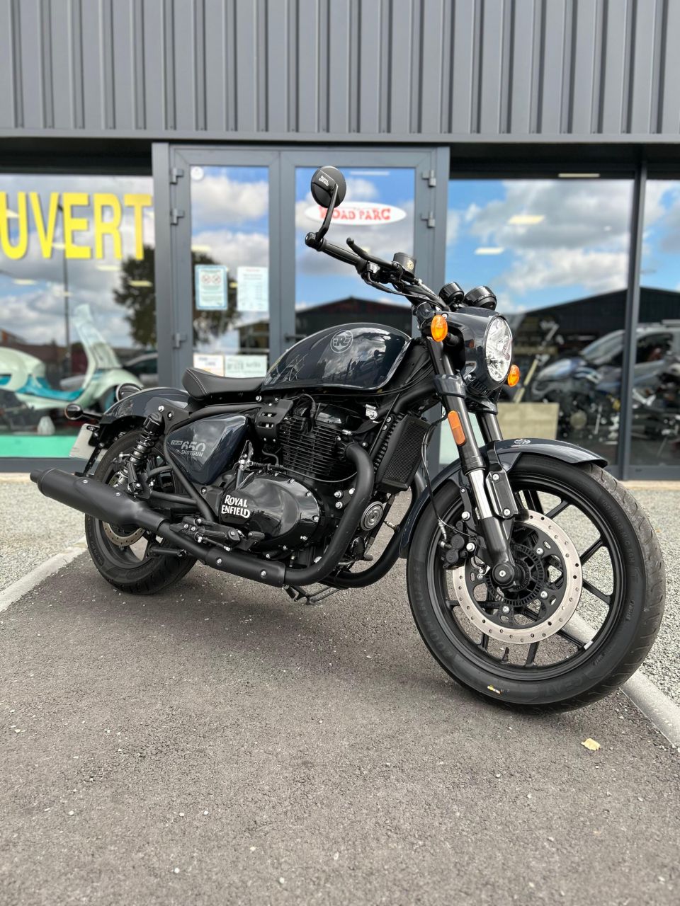 ROYAL ENFIELD SHOTGUN 650 4