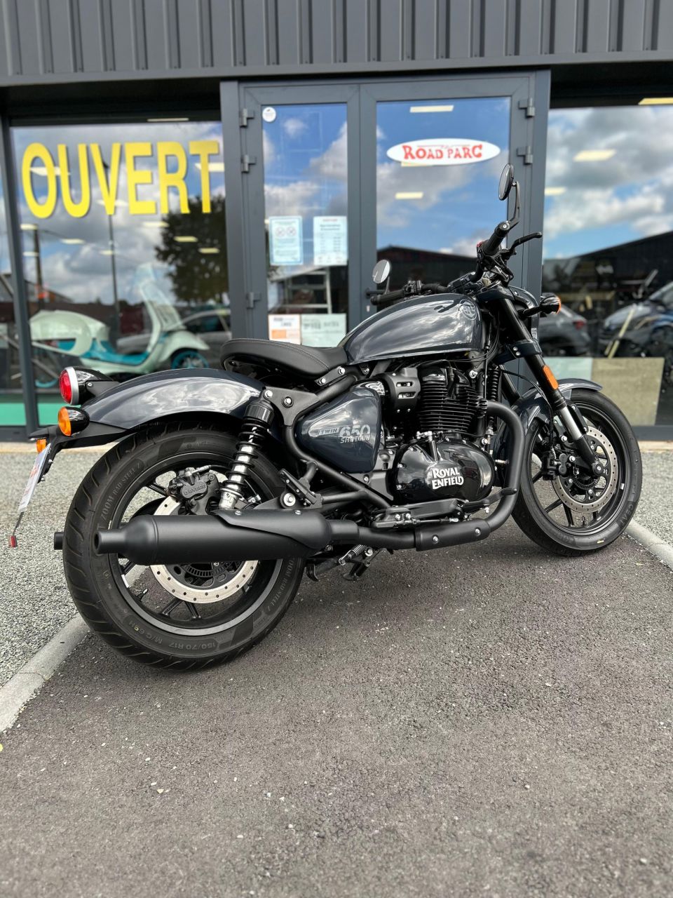 ROYAL ENFIELD SHOTGUN 650 4