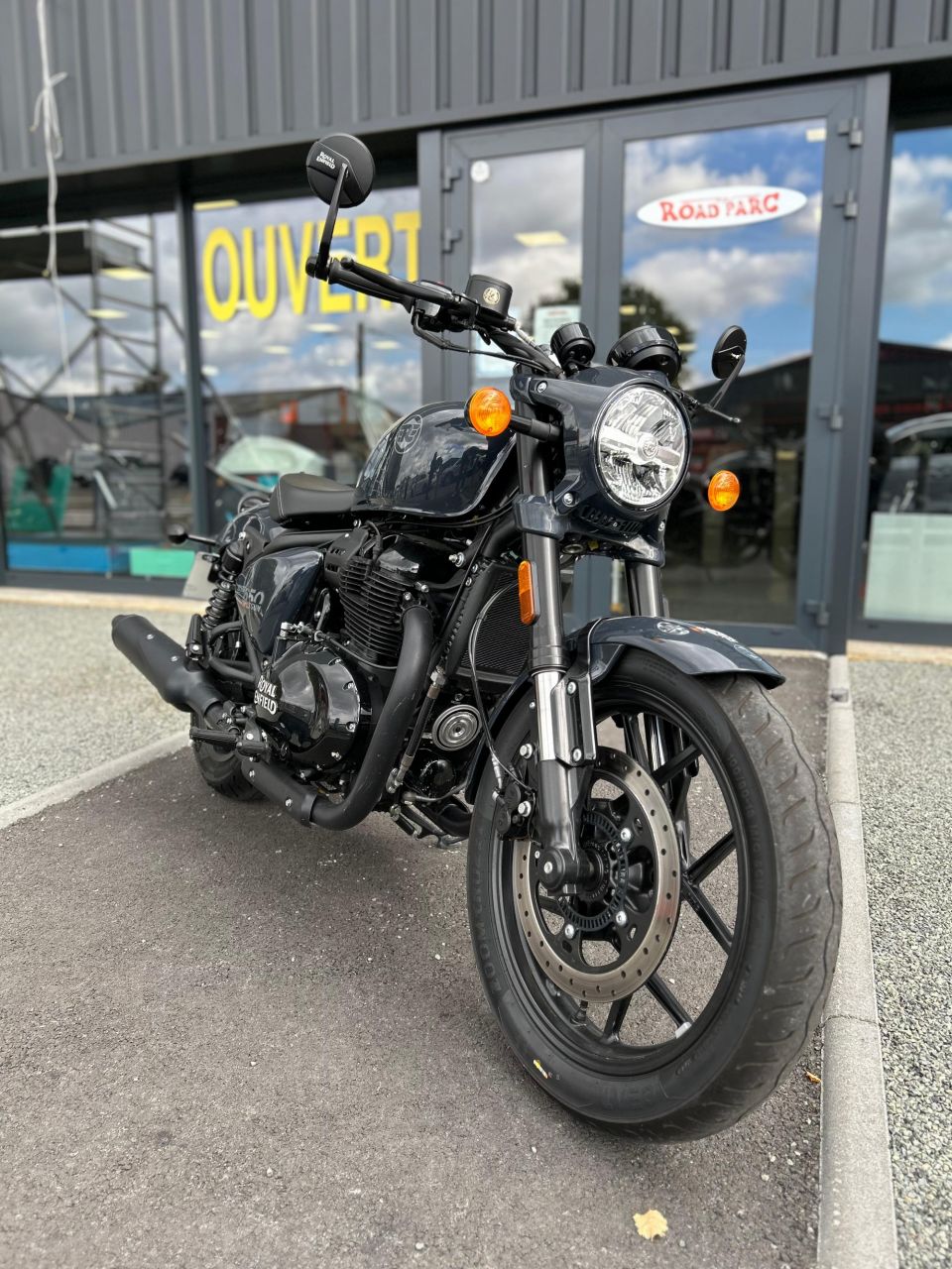 ROYAL ENFIELD SHOTGUN 650 4