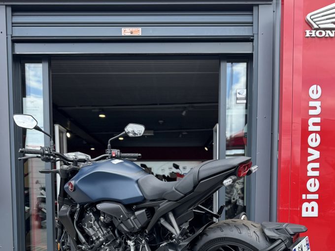 HONDA CB 1000 R 4