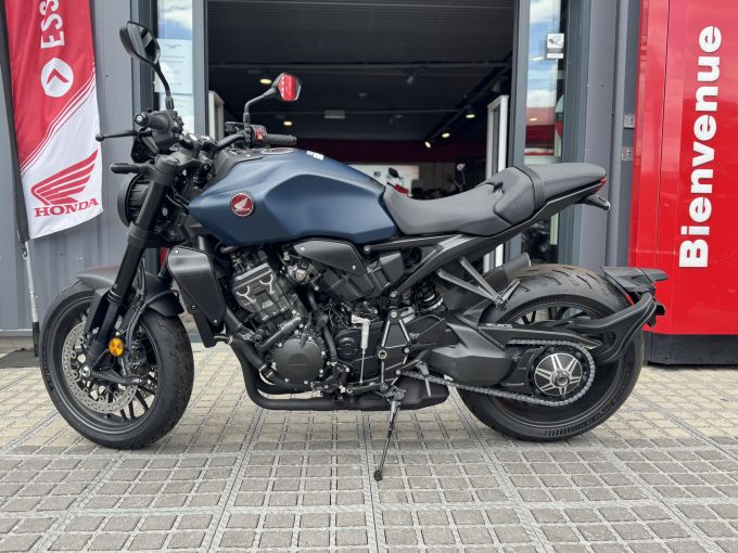 HONDA CB 1000 R 4