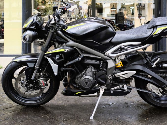 TRIUMPH STREET TRIPLE 765 RS 4