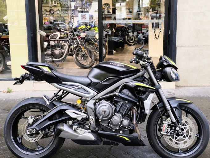 TRIUMPH STREET TRIPLE 765 RS 4