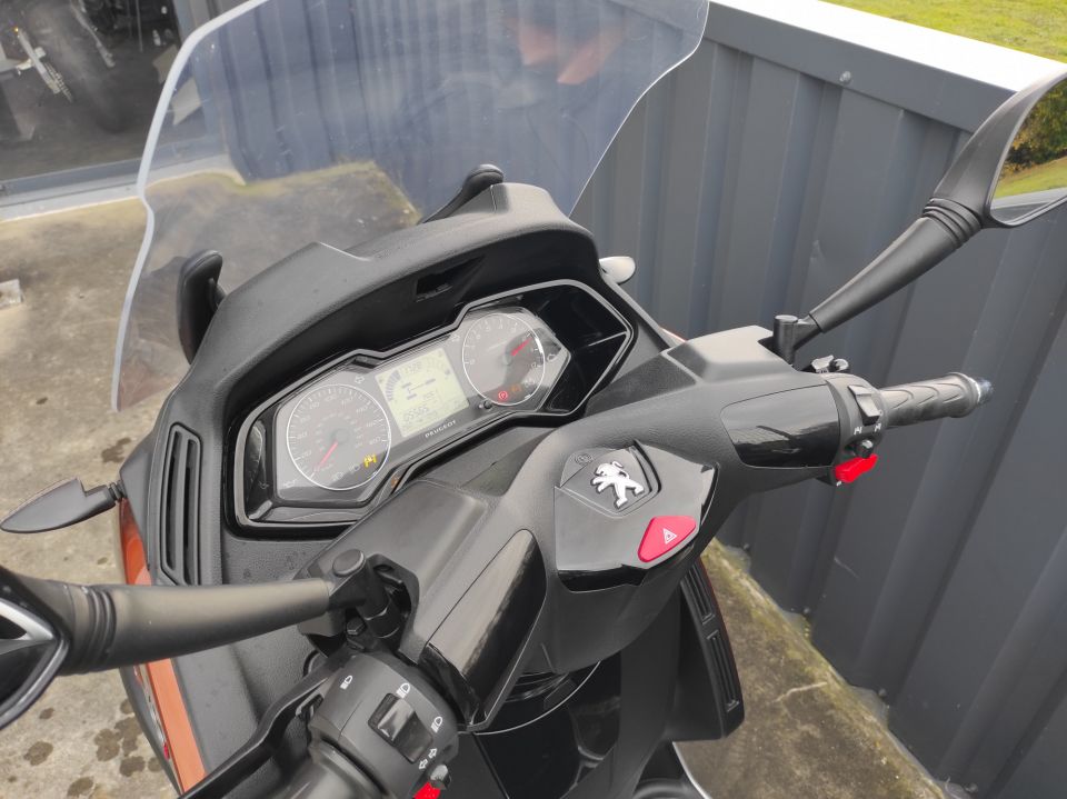 PEUGEOT METROPOLIS 400 4