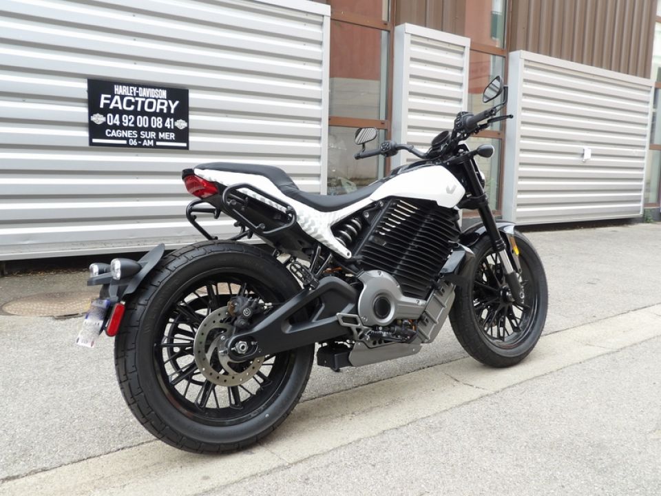 LIVEWIRE S2 DEL MAR 4