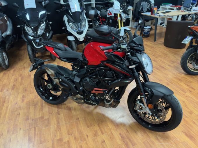 MV AGUSTA BRUTALE 800 EAS 4