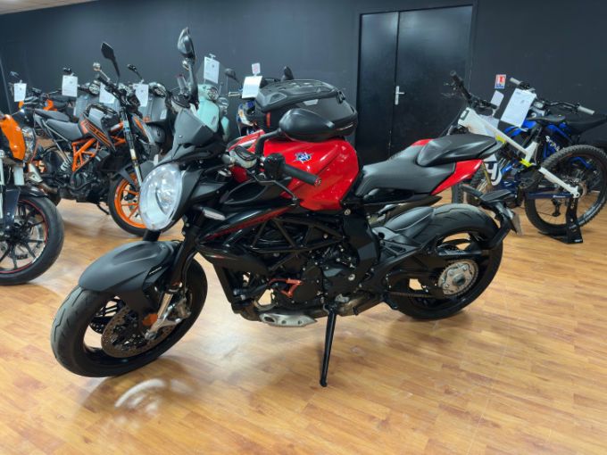 MV AGUSTA BRUTALE 800 EAS 4
