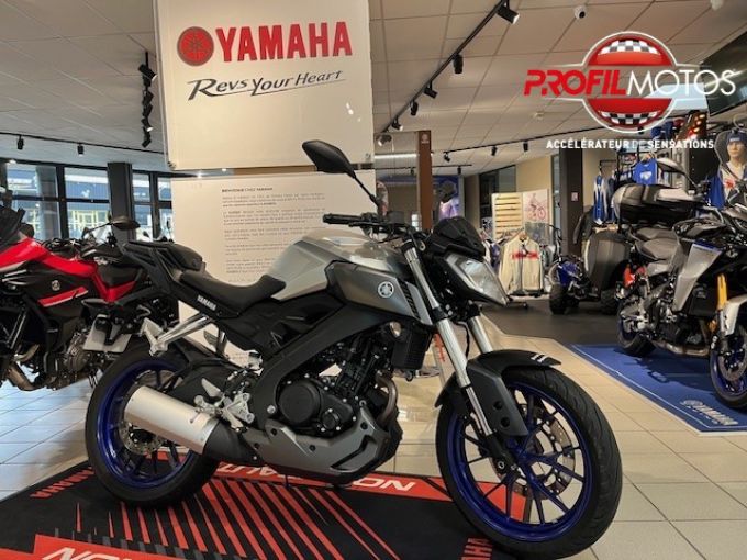 YAMAHA MT-125 4