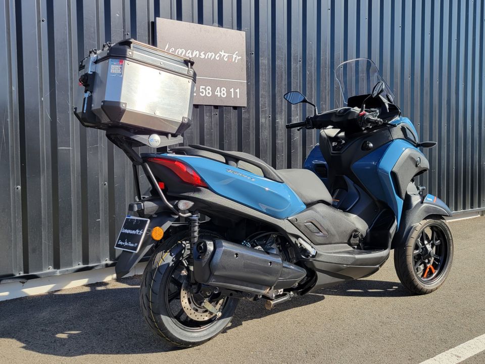 YAMAHA TRICITY 300 4