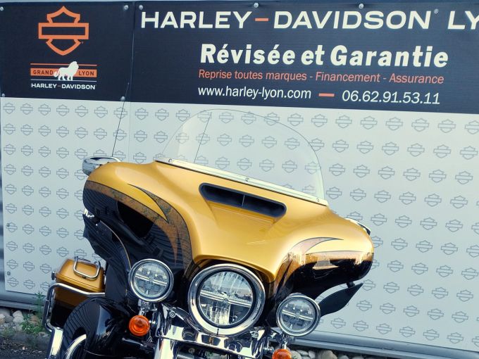 HARLEY-DAVIDSON TOURING ELECTRA GLIDE 1800 ULTRA CVO 4