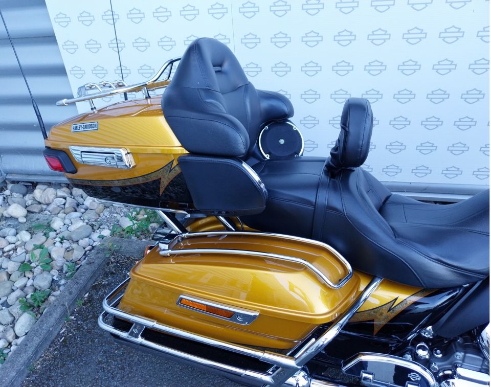 HARLEY-DAVIDSON TOURING ELECTRA GLIDE 1800 ULTRA CVO 4