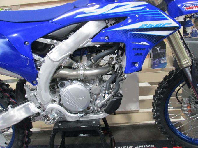 YAMAHA 250 YZF 2025 EXPO 4