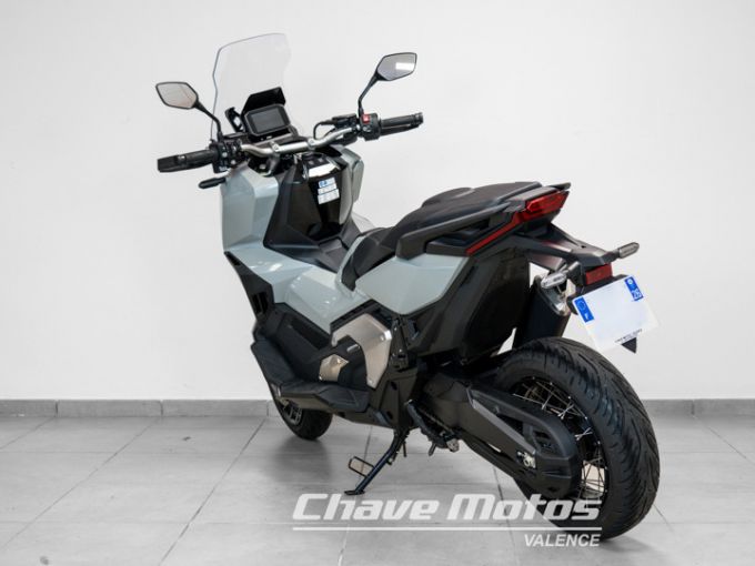 HONDA X-ADV 750 4