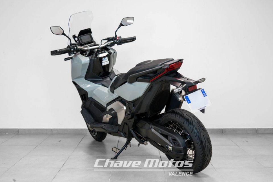 HONDA X-ADV 750 4