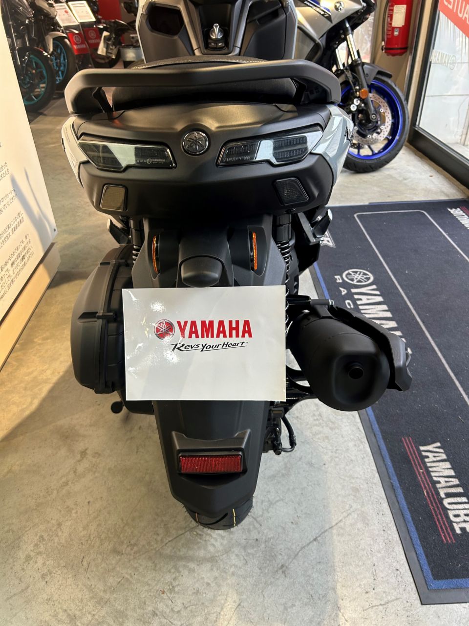 YAMAHA NMAX 125 TECH MAX 4
