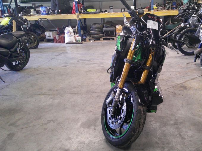 KAWASAKI Z900 SE 4