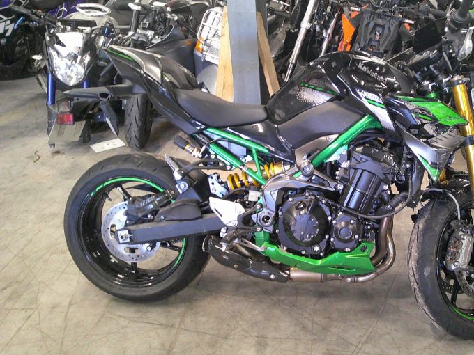 KAWASAKI Z900 SE 4