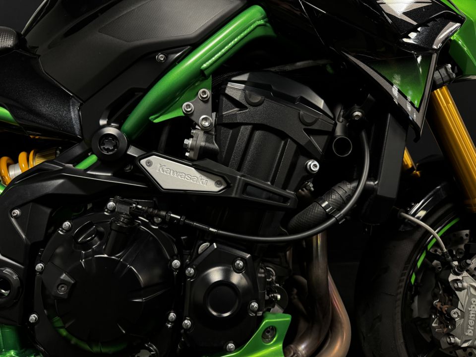 KAWASAKI Z900 SE 4