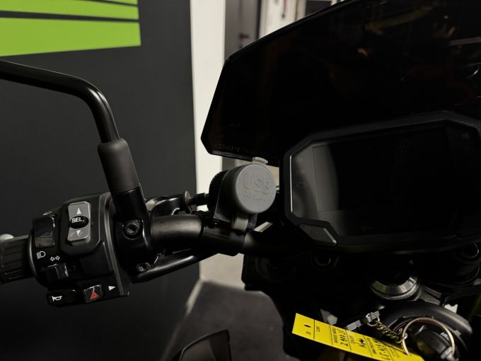 KAWASAKI Z900 SE 4