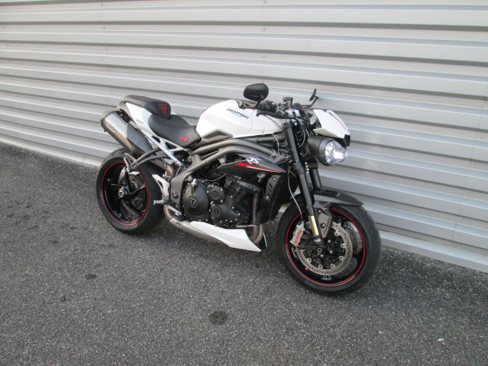 TRIUMPH SPEED TRIPLE 1050 RS 4