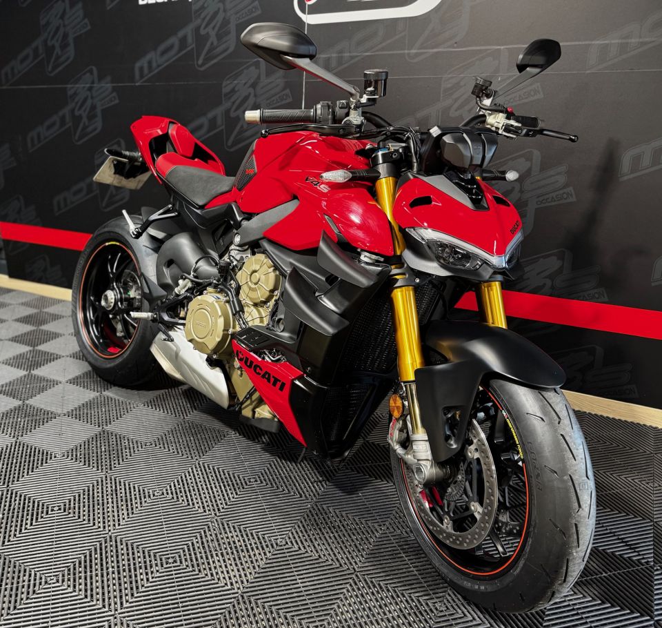 DUCATI STREETFIGHTER V4 S 4