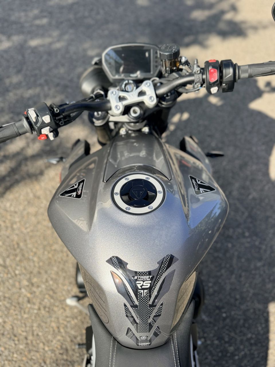 TRIUMPH STREET TRIPLE 765 RS 4