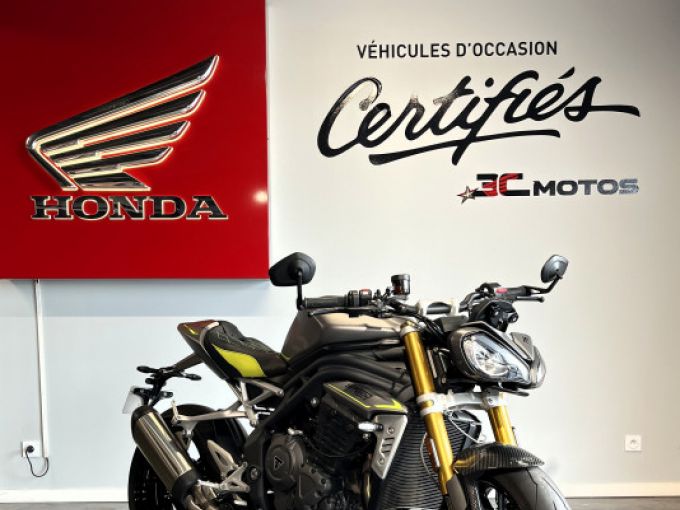 TRIUMPH SPEED TRIPLE 1200 RS 4