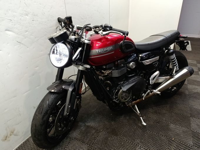 TRIUMPH SPEED TWIN 1200 4