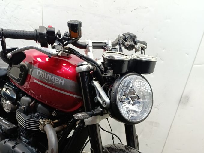 TRIUMPH SPEED TWIN 1200 4