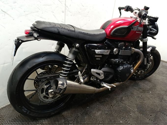TRIUMPH SPEED TWIN 1200 4