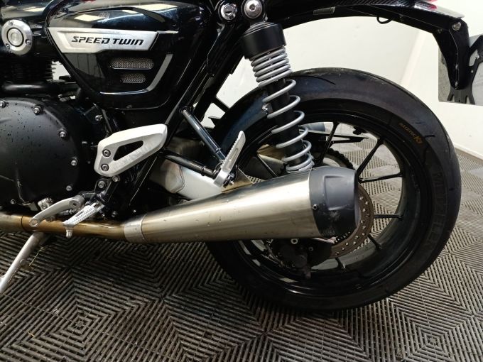 TRIUMPH SPEED TWIN 1200 4