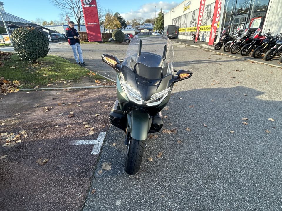 HONDA GL 1800 GOLDWING DCT 4