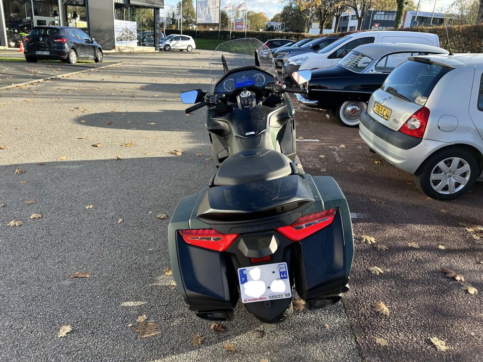 HONDA GL 1800 GOLDWING DCT 4