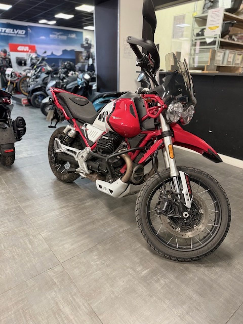 MOTO GUZZI V85 TT 850 4