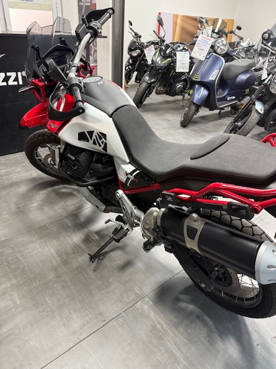 MOTO GUZZI V85 TT 850 4