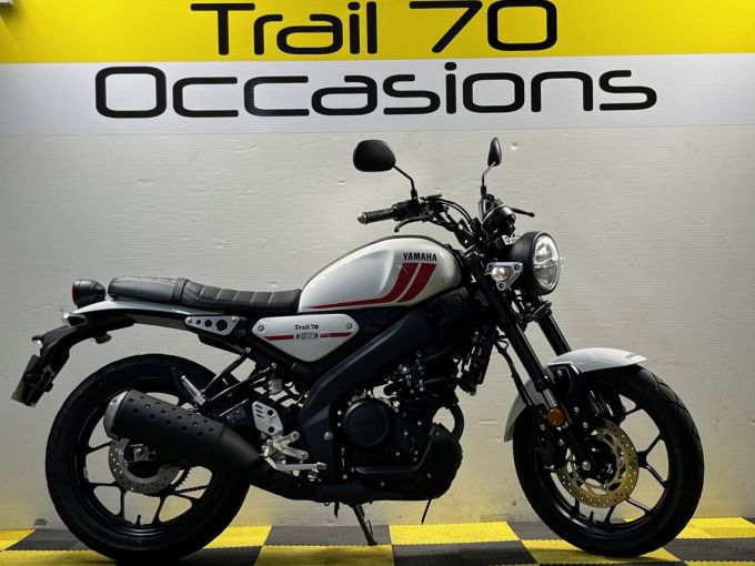 YAMAHA XSR 125 4