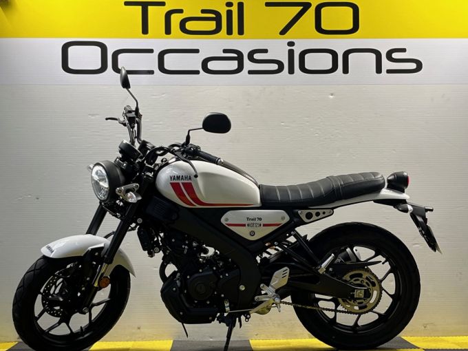 YAMAHA XSR 125 4