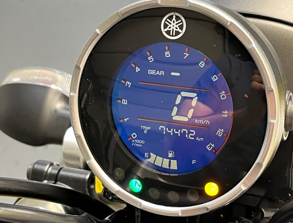 YAMAHA XSR 125 4