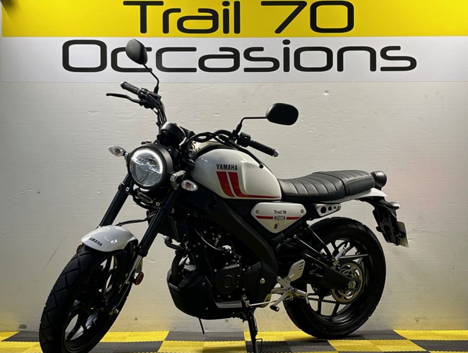YAMAHA XSR 125 4