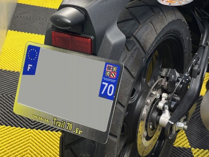 YAMAHA XSR 125 4