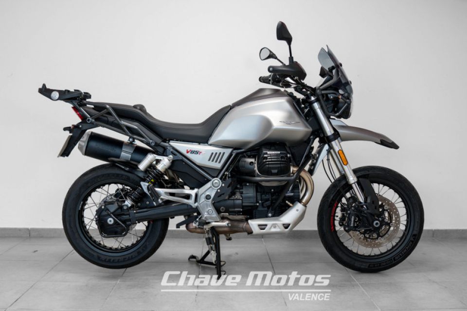 MOTO GUZZI V85 TT 4