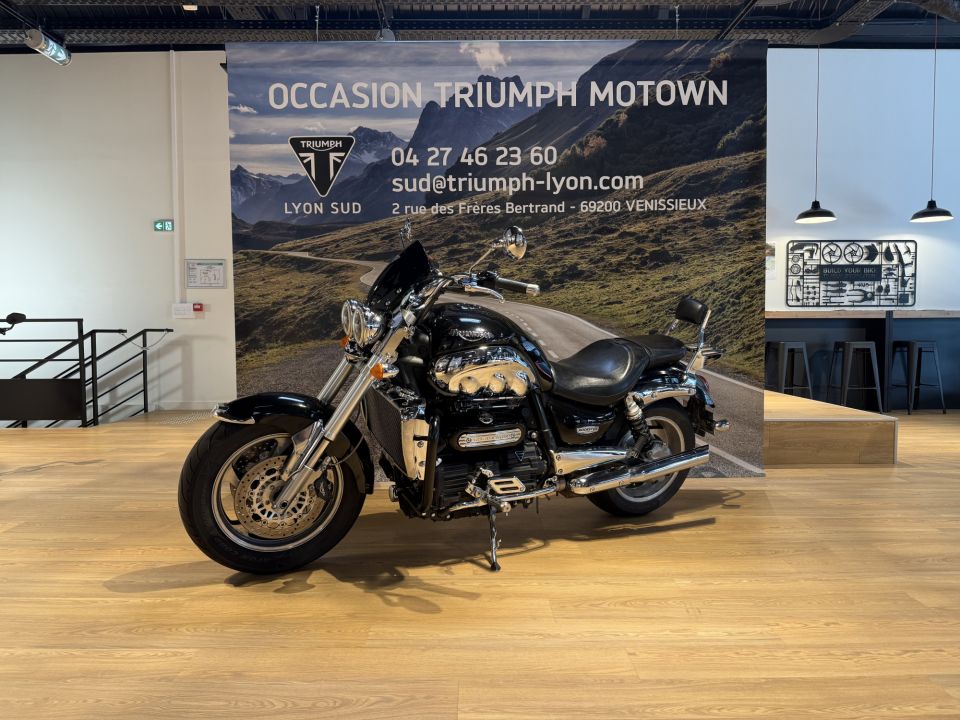 TRIUMPH Rocket III 4