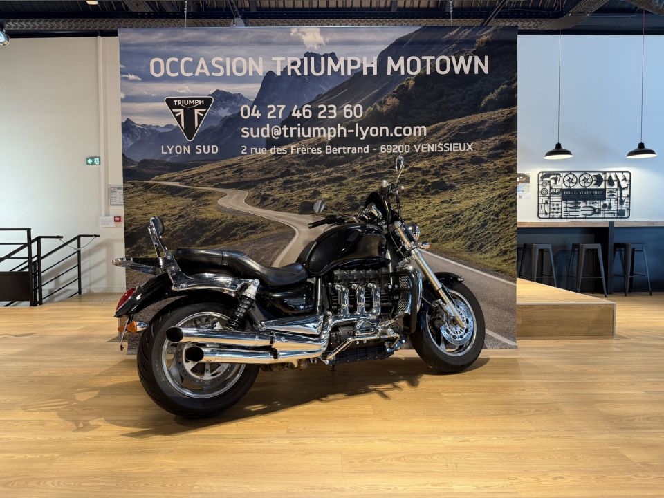 TRIUMPH Rocket III 4