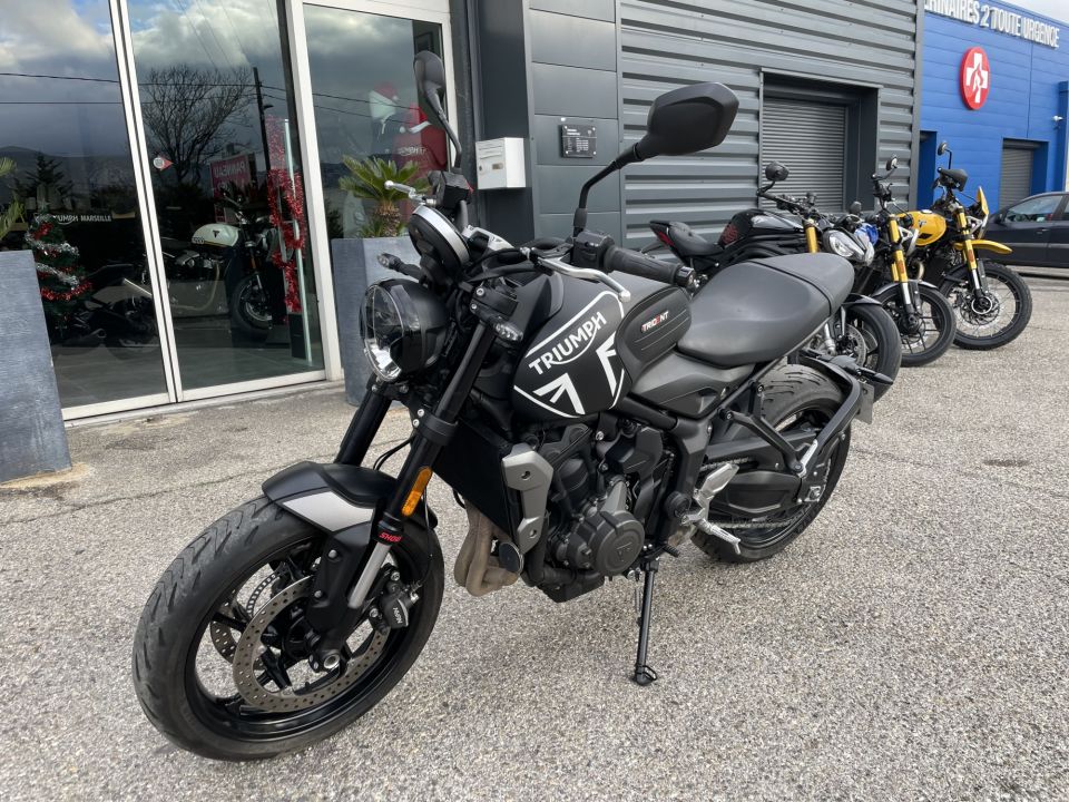 TRIUMPH TRIDENT 660 4