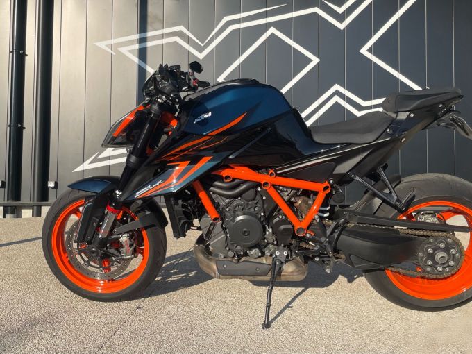 KTM 1290 SUPER DUKE R 4