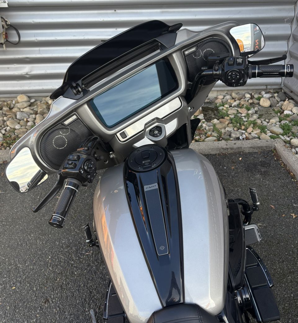 HARLEY-DAVIDSON TOURING STREET GLIDE 1977 CVO  4