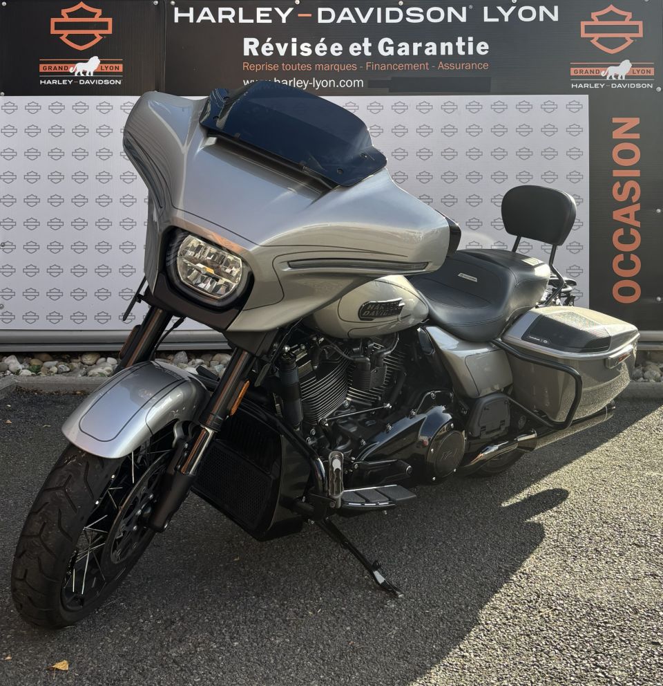 HARLEY-DAVIDSON TOURING STREET GLIDE 1977 CVO  4